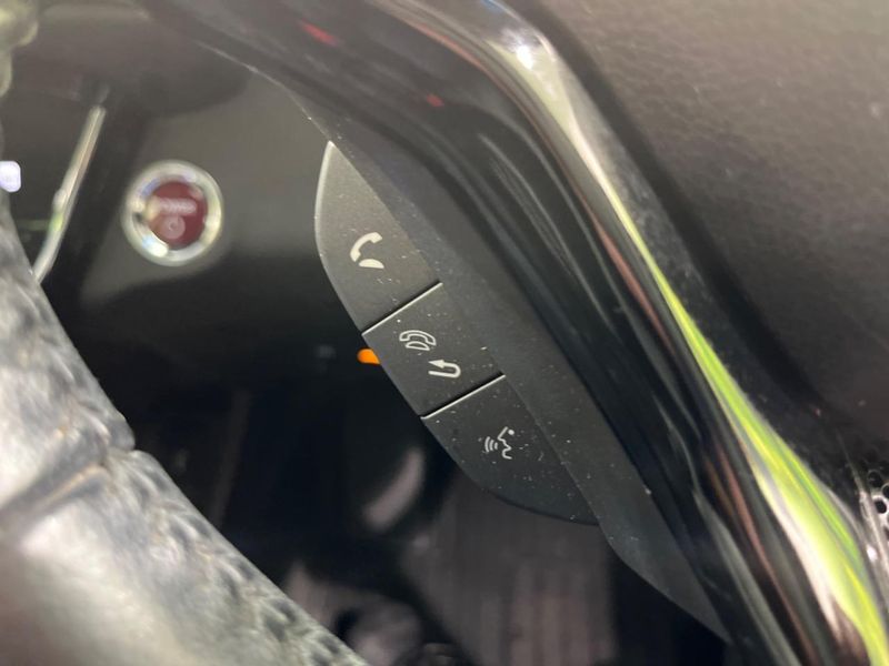 2014 Honda Vezel DAA-RU3 (UW-6aab5b41a152f)[28]