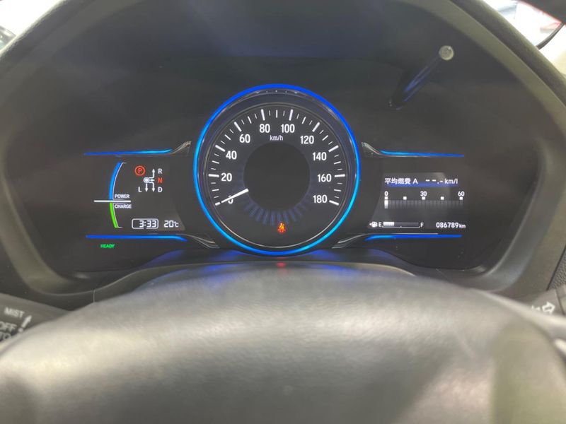 2014 Honda Vezel DAA-RU3 (UW-6aab5b41a152f)[27]