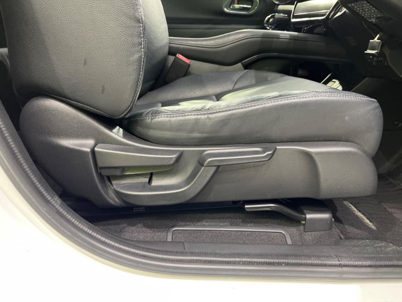 2014 Honda Vezel DAA-RU3 (UW-6aab5b41a152f)[14]