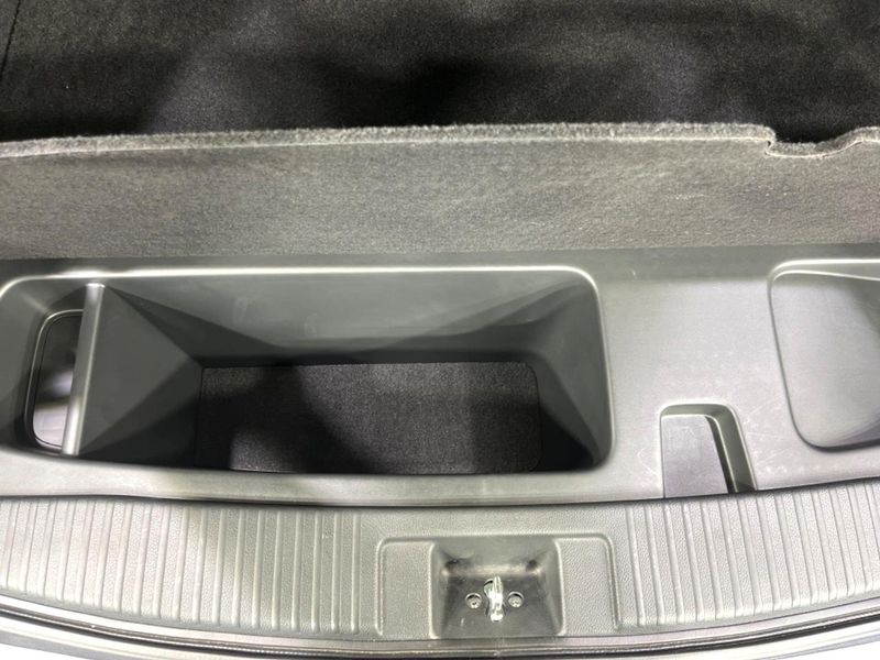 2015 Honda Vezel DAA-RU4 (UW-6aab5b46f03c1)[7]