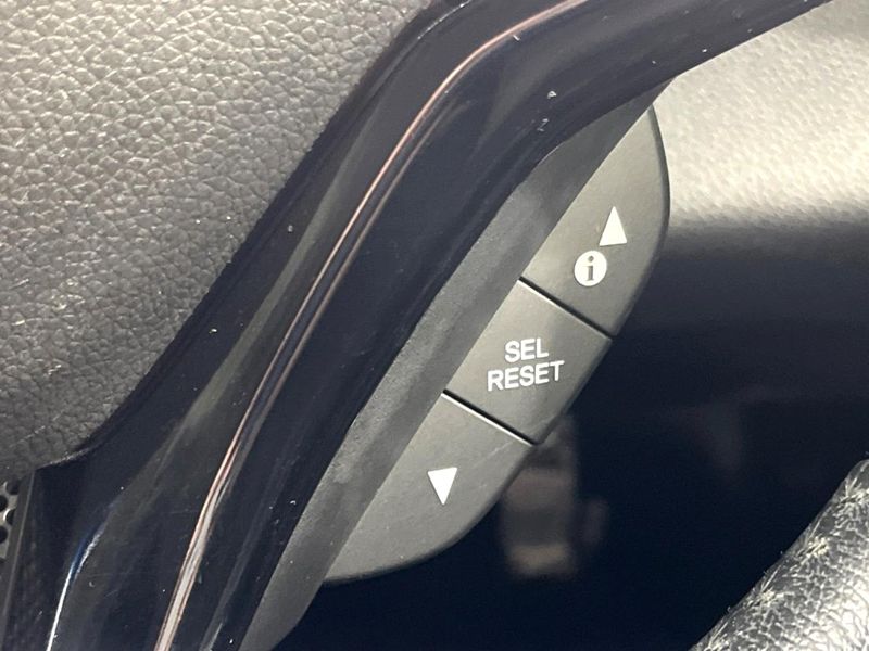 2015 Honda Vezel DAA-RU4 (UW-6aab5b46f03c1)[27]