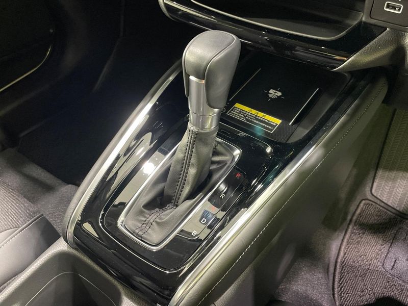 2025 Honda Vezel 6AA-RV5 (UW-6aab5b53bab03)[18]