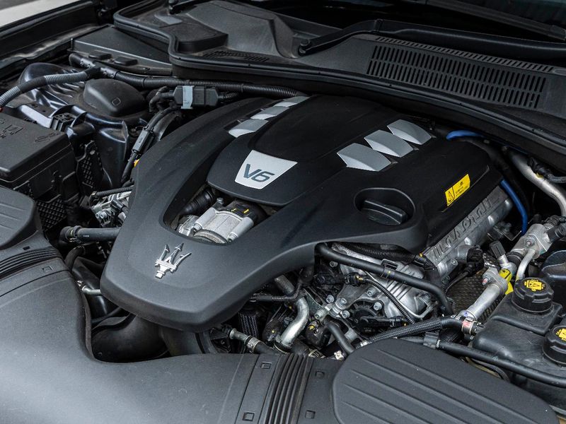 2020 Maserati Ghibli ABA-MG30C (UW-6aab5bb61ff73)[10]