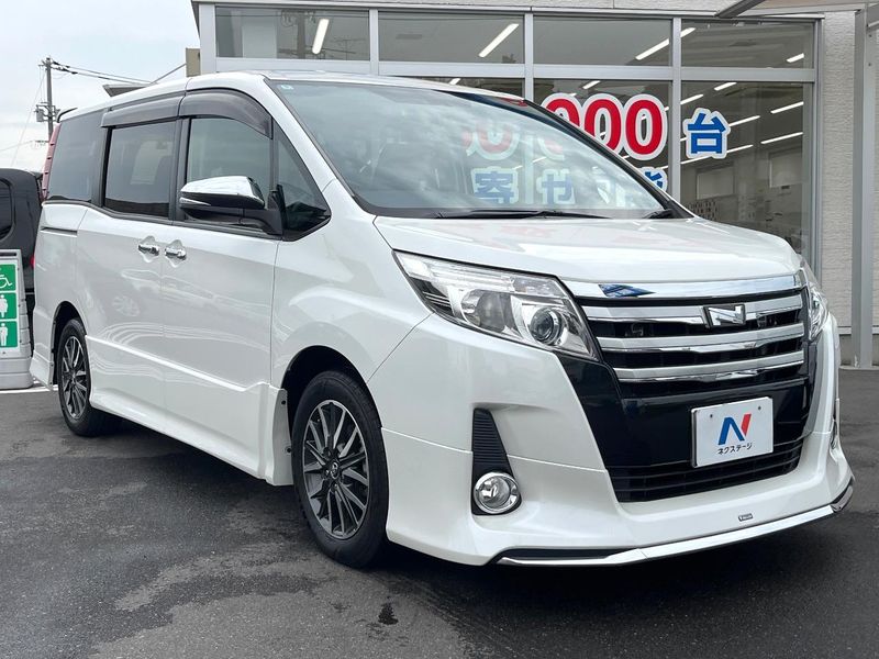 2014 Toyota Noah DBA-ZRR80W (UW-6aab5bc26044d)[12]