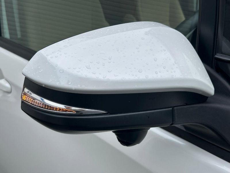 2015 Toyota Noah DBA-ZRR80G (UW-6aab5bc48af4e)[5]