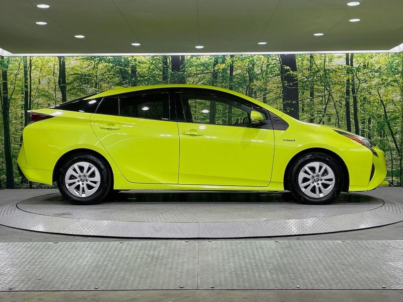 2016 Toyota Prius DAA-ZVW50 (UW-6aab5bef006da)[15]