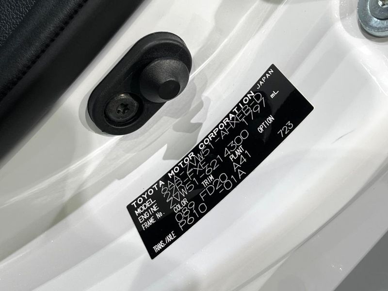 2021 Toyota Prius 6AA-ZVW51 (UW-6aab5bf418f5f)[1]