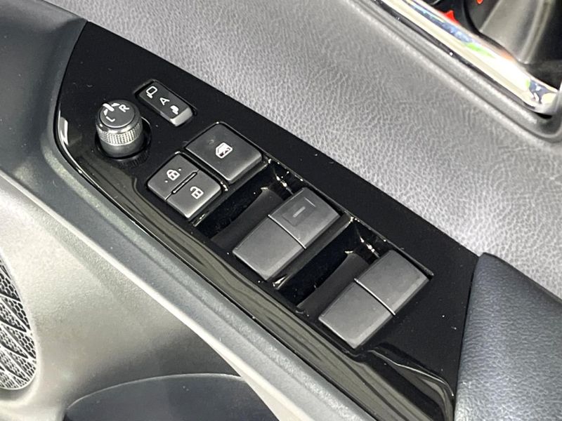 2021 Toyota Prius 6AA-ZVW51 (UW-6aab5bf418f5f)[9]