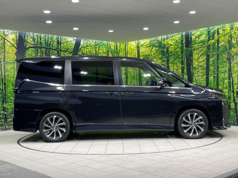 2024 Toyota Voxy 6AA-ZWR90W (UW-6aab5c0eecf9c)[19]