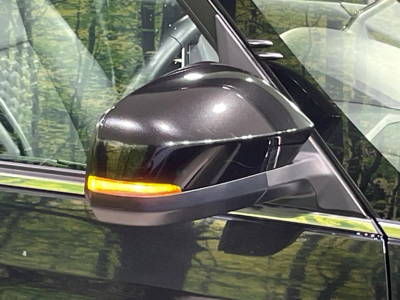 2024 Toyota Voxy 6AA-ZWR90W (UW-6aab5c0eecf9c)[9]