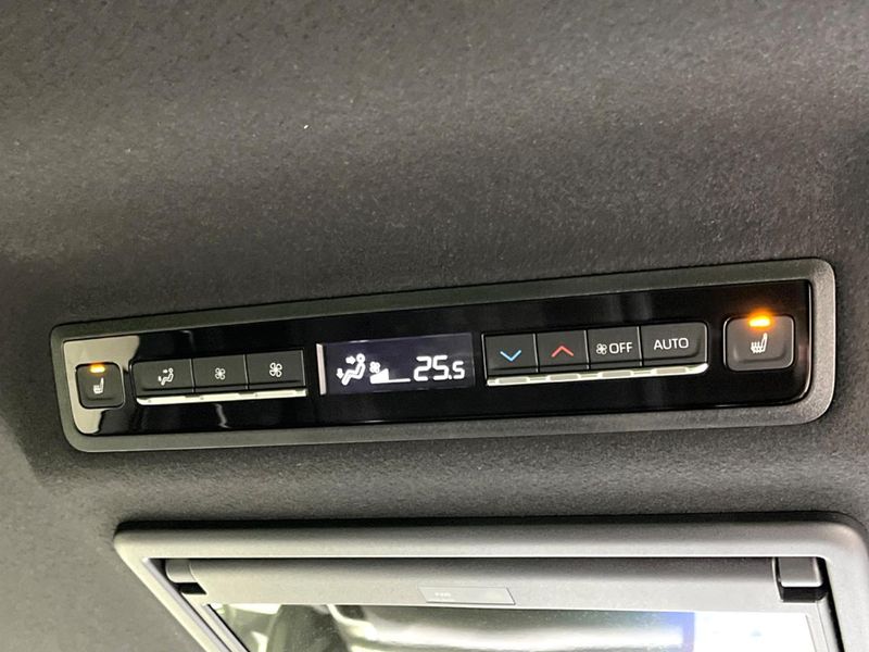 2025 Toyota Voxy 6AA-ZWR90W (UW-6aab5c142a4b0)[10]