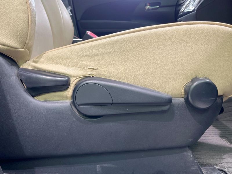 2015 Toyota Estima DBA-ACR50W (UW-6aacaa274dc1d)[20]