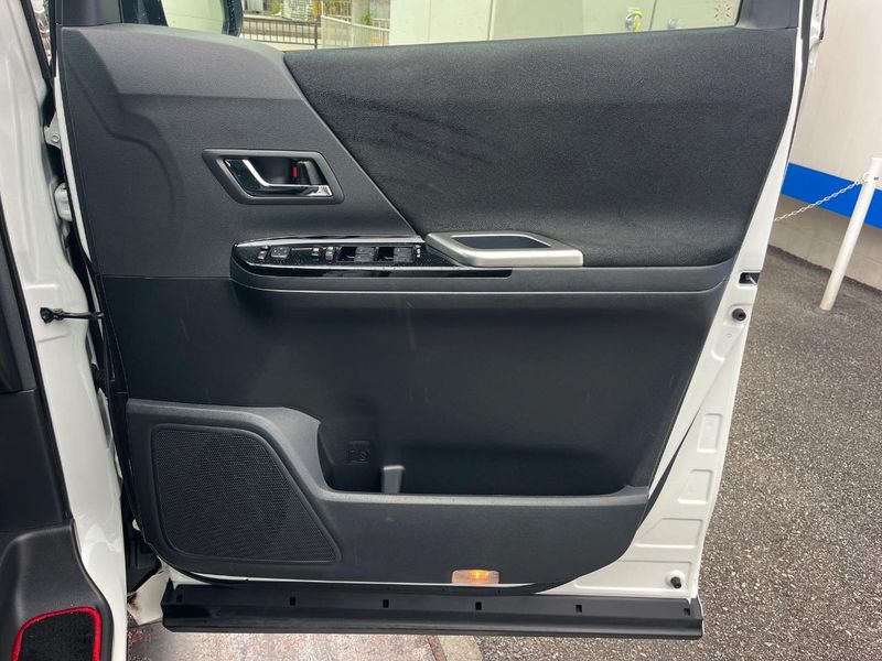 2013 Toyota Vellfire DBA-ANH20W (UW-6aacaa4fbe71b)[29]