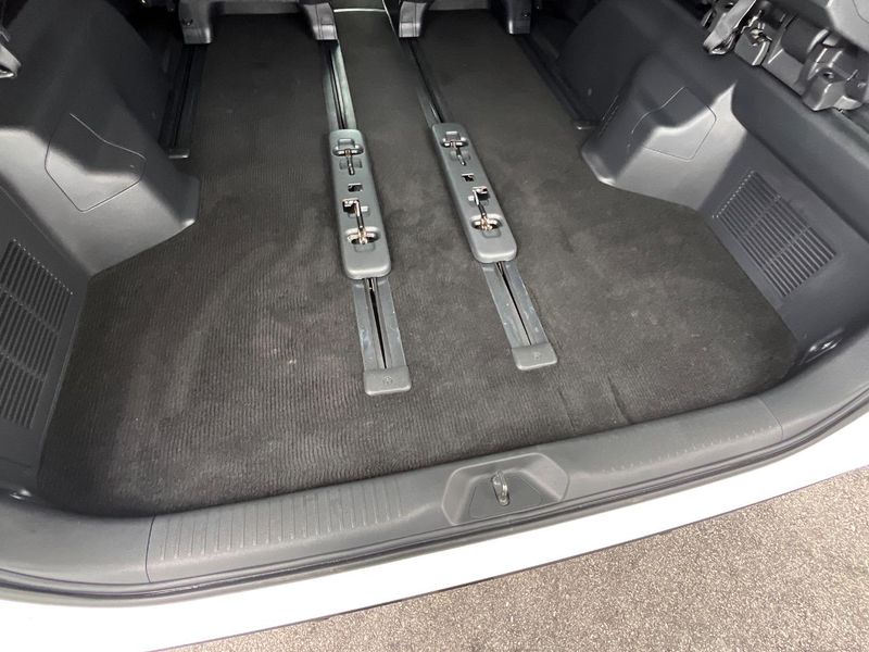 2013 Toyota Vellfire DBA-ANH20W (UW-6aacaa4fbe71b)[28]