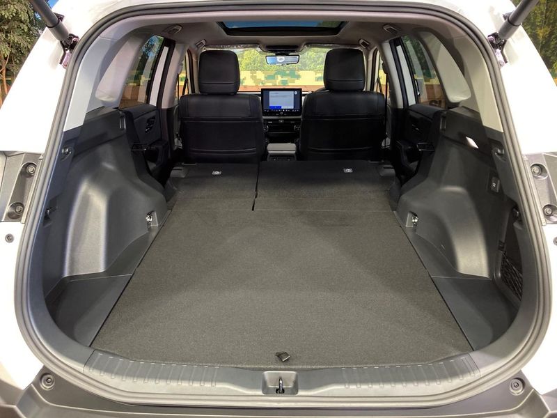 2026 Toyota RAV4 6AA-AXAN64 (UW-6aacaa61c4687)[28]