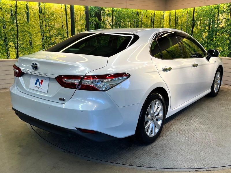 2017 Toyota Camry DAA-AXVH70 (UW-6aacaa728f1f0)[12]