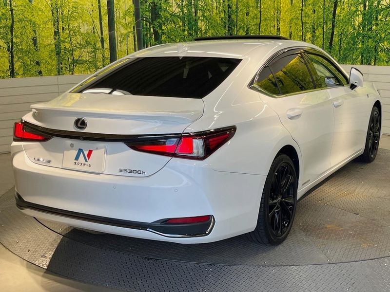 2021 Lexus ES 6AA-AXZH11 (UW-6aacaa75a6879)[22]