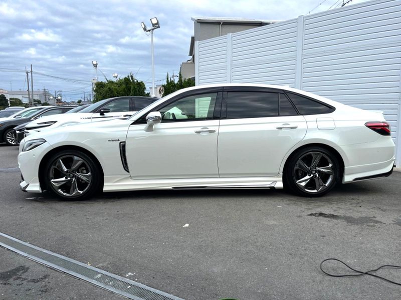2018 Toyota Crown Hybrid 6AA-AZSH20 (UW-6aacaa7d34f21)[17]