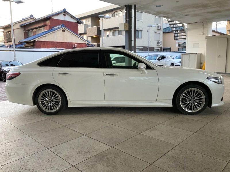 2020 Toyota Crown Hybrid 6AA-AZSH20 (UW-6aacaa7f25438)[8]