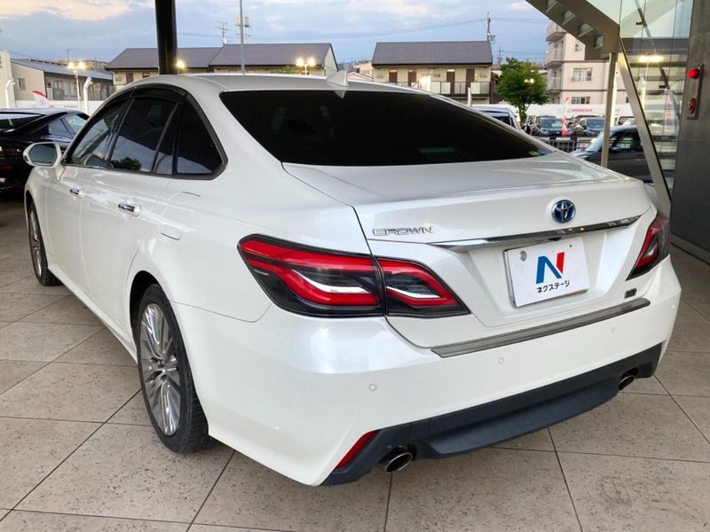 2020 Toyota Crown Hybrid 6AA-AZSH20 (UW-6aacaa7f25438)[11]