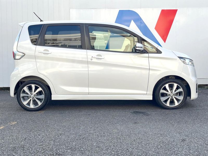 2014 Nissan Days DBA-B21W (UW-6aacaa962897b)[12]