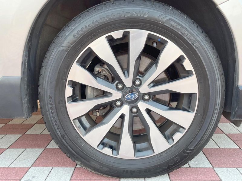 2016 Subaru Legacy Outback DBA-BS9 (UW-6aacaac6e4f8f)[15]