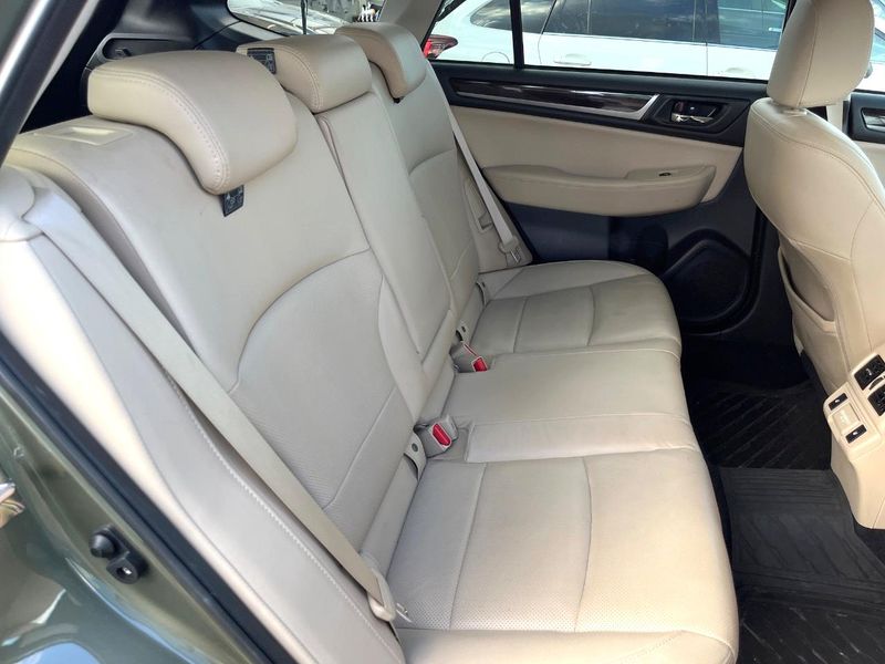 2017 Subaru Legacy Outback DBA-BS9 (UW-6aacaac779c10)[6]