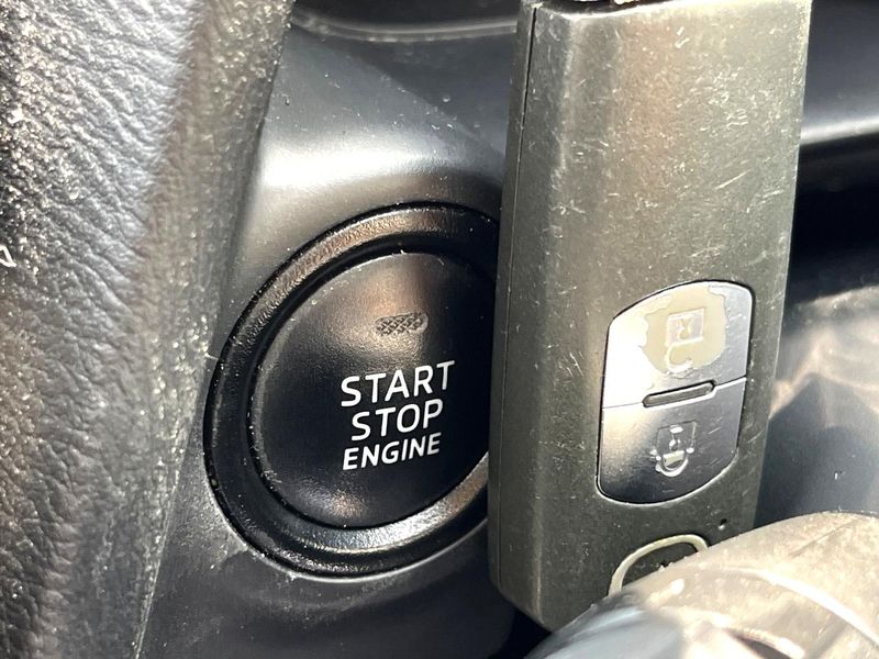 2014 Mazda Demio LDA-DJ5FS (UW-6aacaade96ff7)[18]