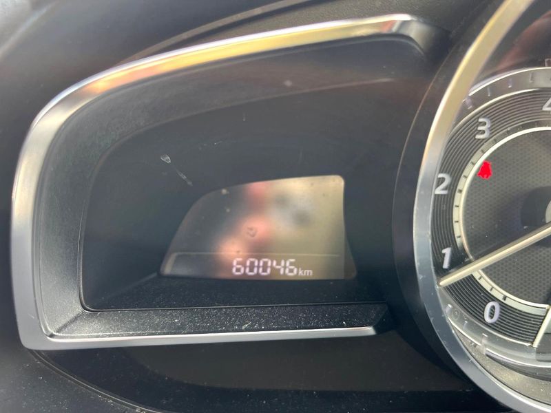2014 Mazda Demio LDA-DJ5FS (UW-6aacaade96ff7)[2]