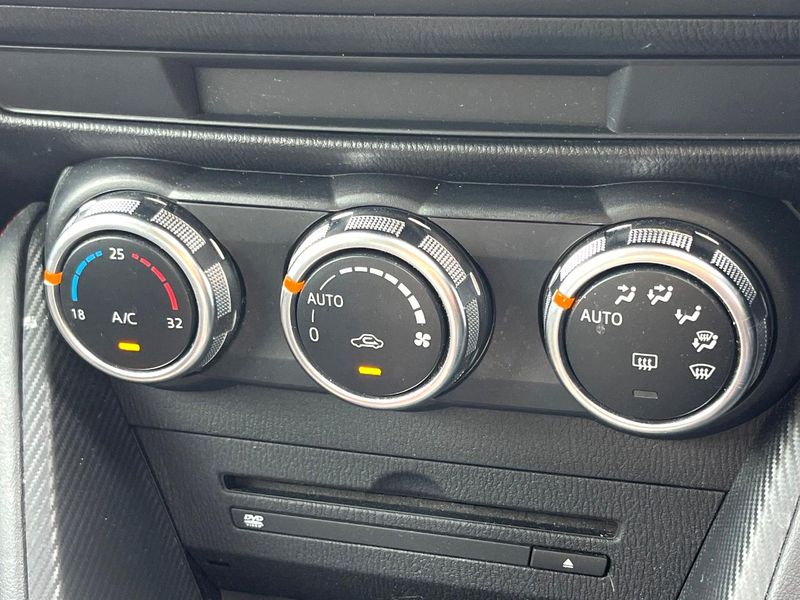 2014 Mazda Demio LDA-DJ5FS (UW-6aacaade96ff7)[25]