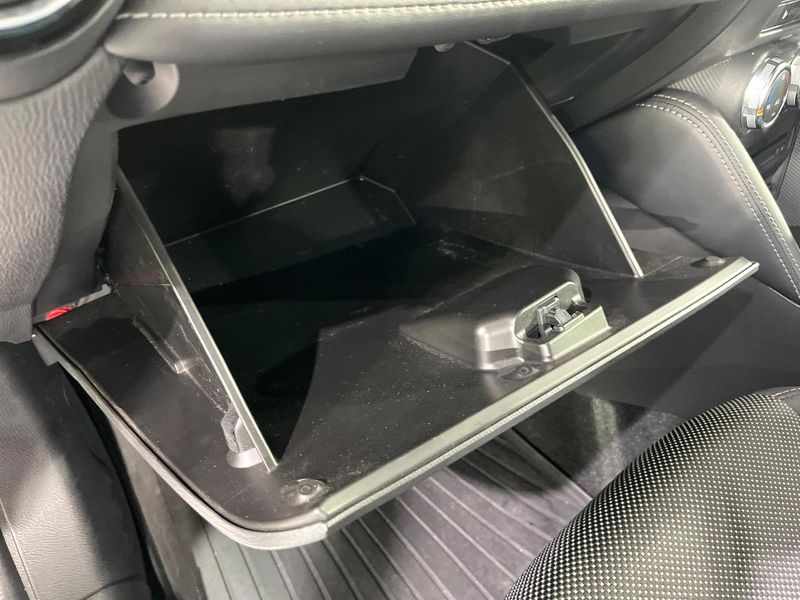 2017 Mazda Demio LDA-DJ5FS (UW-6aacaae070237)[24]