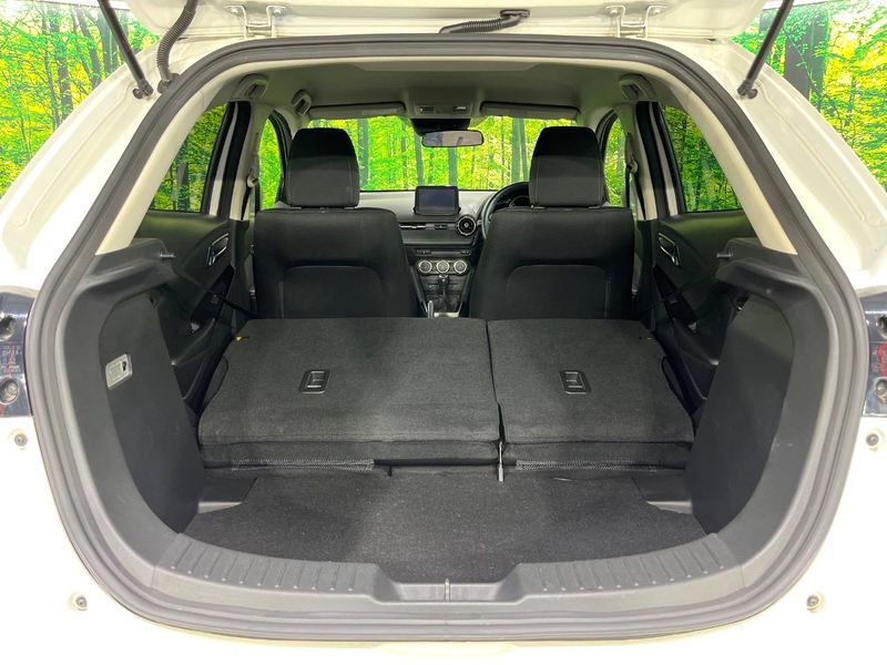 2017 Mazda Demio LDA-DJ5FS (UW-6aacaae070237)[14]
