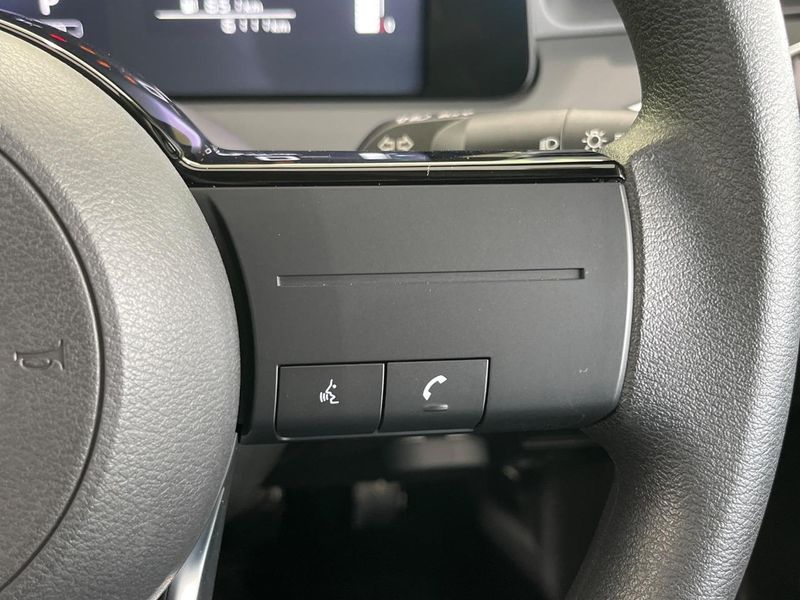 2022 Nissan Note 6AA-E13 (UW-6aacaaf60455b)[28]