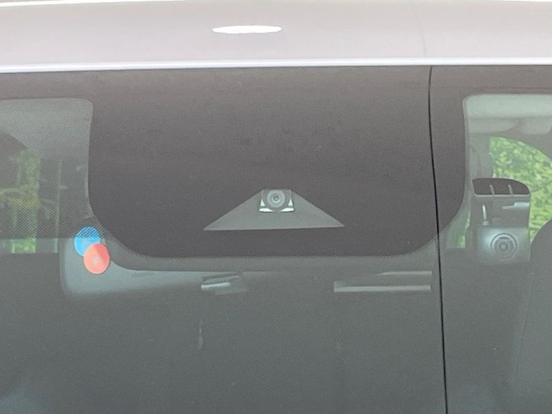 2022 Nissan Note 6AA-E13 (UW-6aacaaf60455b)[4]