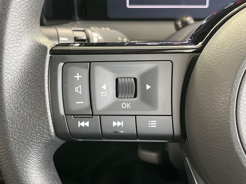 2022 Nissan Note 6AA-E13 (UW-6aacaaf60455b)[29]