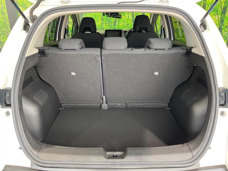 2022 Nissan Note 6AA-E13 (UW-6aacaaf60455b)[14]