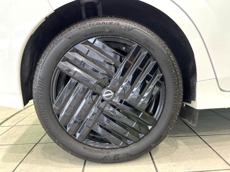 2024 Nissan Aura 6AA-FE13 (UW-6aacaaff570f5)[21]