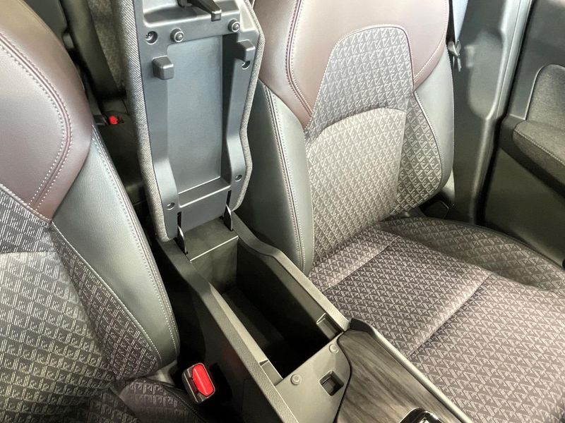 2025 Nissan Aura 6AA-FE13 (UW-6aacab0177271)[29]