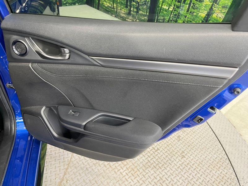2017 Honda Civic DBA-FK7 (UW-6aacab0309601)[28]