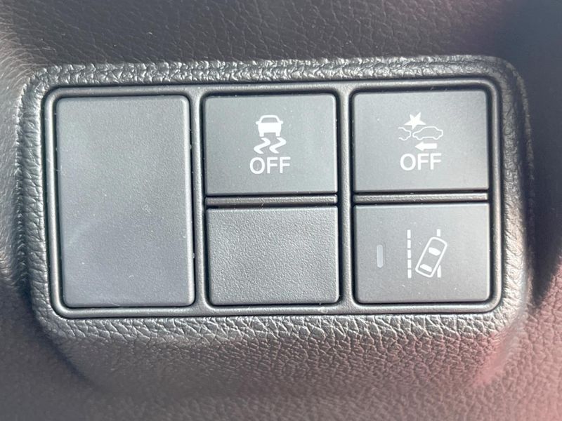 2018 Honda Civic DBA-FK7 (UW-6aacab032f45c)[29]