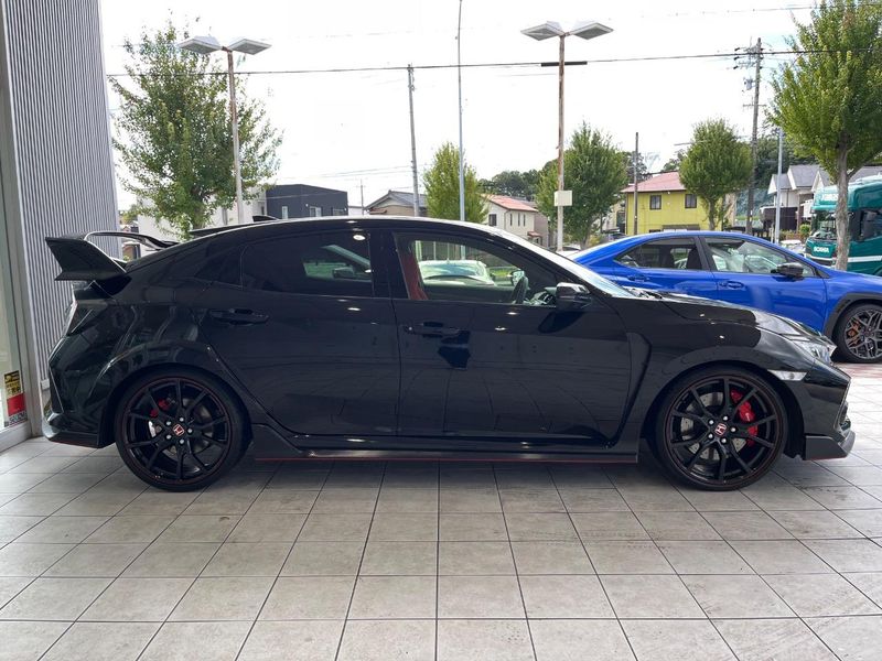 2018 Honda Civic DBA-FK8 (UW-6aacab03d3b1b)[16]