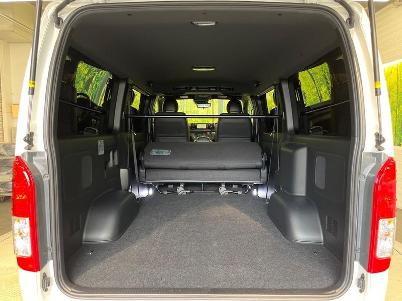 2025 Toyota Hiace Van 3DF-GDH201V (UW-6aacab14e254d)[13]
