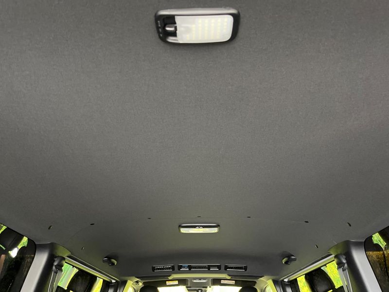 2025 Toyota Hiace Van 3DF-GDH201V (UW-6aacab14e254d)[14]