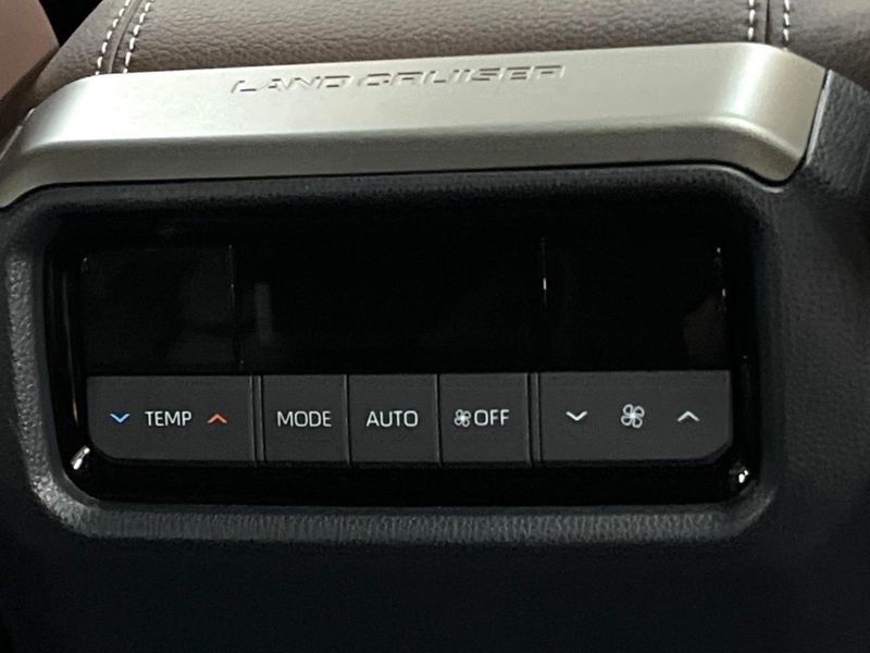 2024 Toyota Land Cruiser 250 3DA-GDJ250W (UW-6aacab18aaacd)[24]