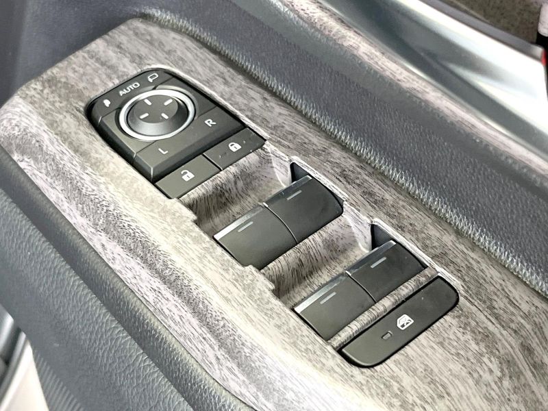 2025 Toyota Land Cruiser 250 3DA-GDJ250W (UW-6aacab1bea9f3)[26]