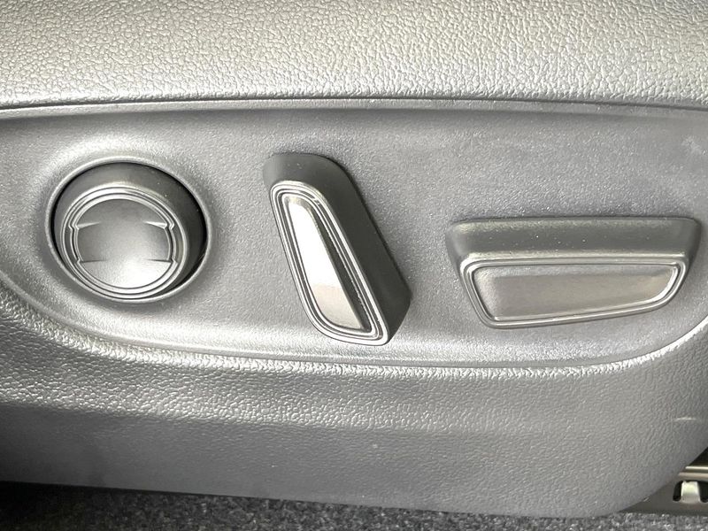 2025 Toyota Land Cruiser 250 3DA-GDJ250W (UW-6aacab1bea9f3)[27]