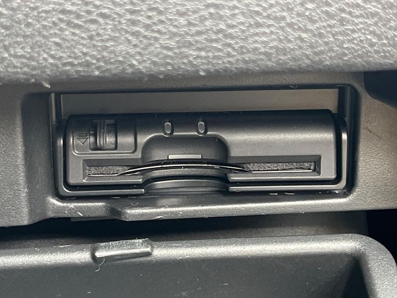 2016 Nissan Serena DAA-GFC27 (UW-6aacab1f308f1)[4]