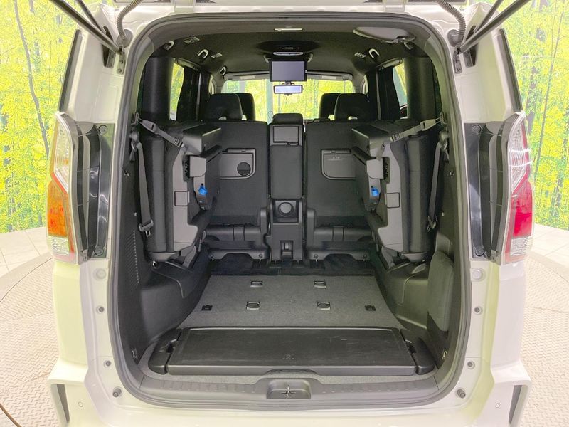 2018 Nissan Serena DAA-GFC27 (UW-6aacab237226d)[14]