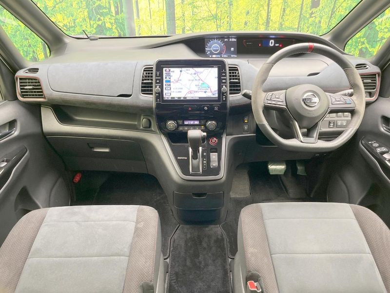 2018 Nissan Serena DAA-GFC27 (UW-6aacab237226d)[27]