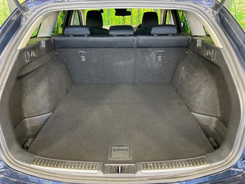 2016 Mazda Atenza Wagon LDA-GJ2FW (UW-6aacab30c468b)[18]